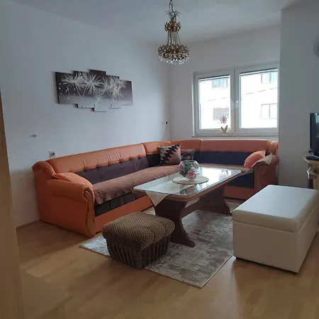 Lara Appartement *